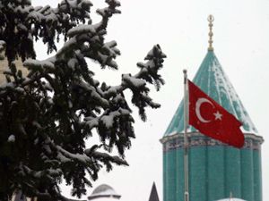 Mevlana Müzesi kar altında bir başka güzel