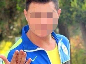 15 Dakika İçinde İki Kişiyi Bıçaklayıp Kaçtı