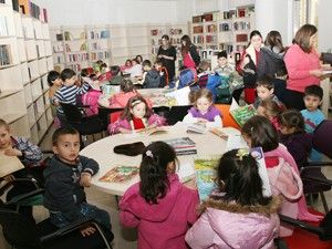 65 bin kitap ve ücretsiz internet hizmeti