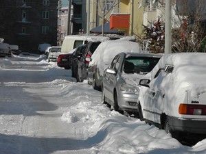 Beyşehir'de araçlara kar hapsi