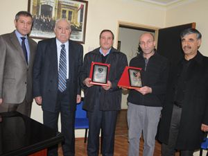 Konyada örnekşoförlere plaket verildi.