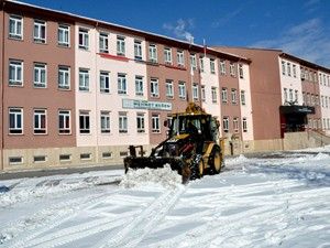 Meramda okullar yeni döneme hazırlanıyor