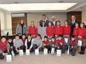 Öğrencilere belediyede yerel yönetimler dersi