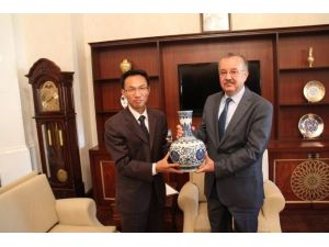 Çin Büyükelçisi Yu Hong Yang’tan, Vali Özdemir’e Ziyaret