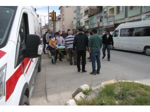 Tosya’da Otomobilin Çaprtığı Yaşlı Kadın Yaralandı