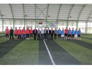 Mehmet Akif İnan Okullar Arası Halı Saha Futbol Turnuvası Başaldı