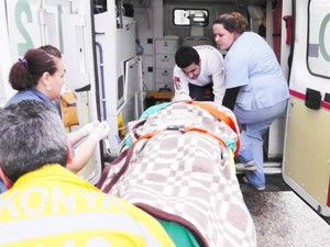 Sobayı tinerle yakmak isteyen genç yandı