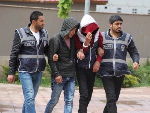 Sivas’ta Telefon Kapkaççıları Yakalandı