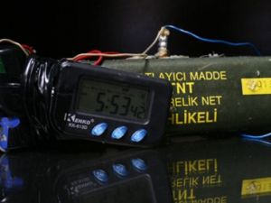 El yapımı 27 bomba ele geçirildi