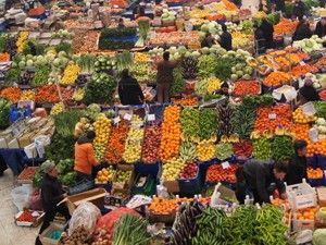 Sel serayı vurdu, vatandaş alamaz oldu