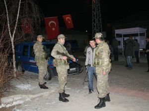 Şehitlerimizin baba ocağına ateş düştü