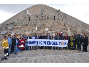 Engelliler Nemrut Dağı’nda Barış Diledi