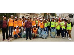 Gaün Öğrencilerinden Çöpünüzü Geleceğe Atmayın Projesi
