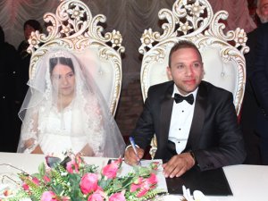 Hepokur ailesinde düğün mutluluğu