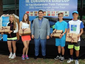 Yabancı Tenisçilere Adana’ya Özgü Hediye