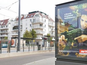 Strasbourg’da skandal afiş!