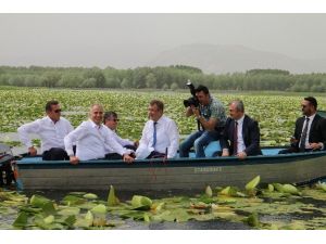 Belediye Başkanlarının Işıklı Gölü Keyfi