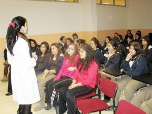 Gençlere, hijyen ve cilt sağlığı semineri