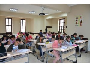 Sınava 3 Bin Ortaokul Öğrencisi Katıldı