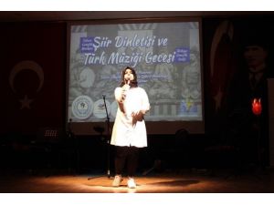 Şiir Dinletisi Ve Türk Müziği Gecesi Yapıldı