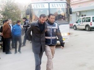 Sorguları tamamlanan 15 kişi adliyeye sevk edildi