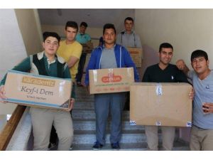 Acıgöl İmam Hatip Lisesi Öğrencilerinden Türkmenlere Yardım