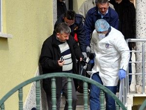 Karamanda yaşlı kadın evinde ölü bulundu