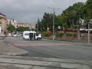 ALAADDİN'DE BOMBA PANİĞİ