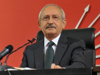 Kılıçdaroğlu'na şehit cenazesinde yumurta attılar