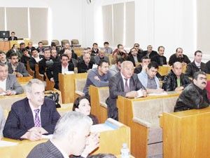 Hurda araç ve malzemeler satıldı