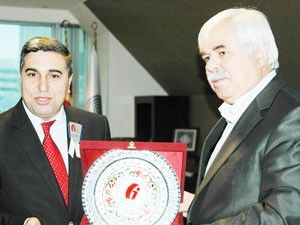 Vergi Dairesi Başkanlığından KOMBASSANa plaket