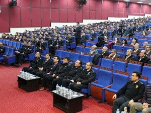 Ereğli'de internetin riskleri anlatıldı