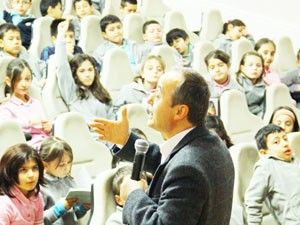 Gençlik öğrencileri yazarlarla buluşuyor
