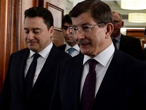 Davutoğlu'nun danışmanları da gidiyor!