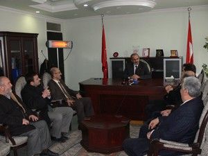 Dayatmalarla milli değerlere saldırılıyor
