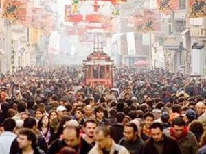 Türk halkı geçen yıla göre daha mutlu