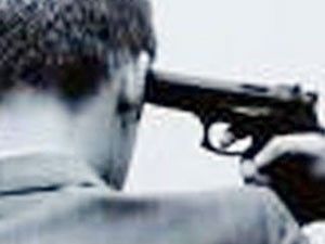 Eşinden ayrıldı babasının evinde intihar etti