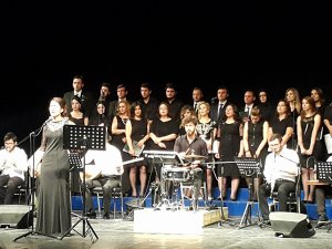 Selçuk Tıp Fakültesi Korosu konser verdi