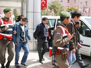 Gözaltına alınan 5 kişi adliyeye sevk edildi