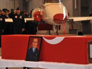Şehit Pilot Yüzbaşı Ümit Özer için tören düzenlendi