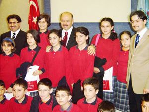 Aymazlı öğrenciler Bakan’ı ziyaret etti