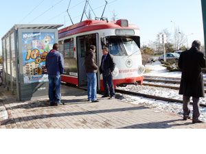 Elektrik gitti çileyi vatandaş çekti