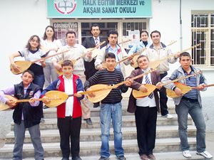 Karapınar'da bağlama kursu açıldı