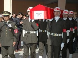 Şehit 12 askere tören ertelendi