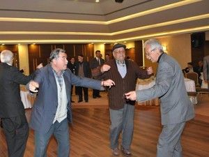 Meramdan yaşlılara eğlence programı