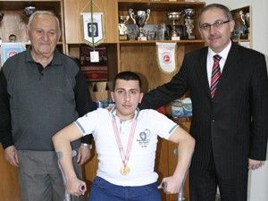 Şampiyon Ömer Faruk milli takımda