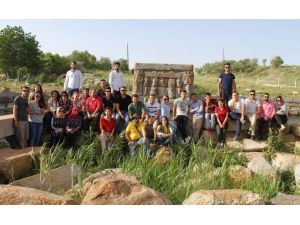 Hatay’tan Beyşehir’e Gelen Üniversite Öğrencileri Endemik Bitkileri İnceledi