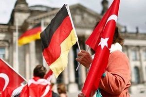 Almanya'daki Türklere şok tehdit