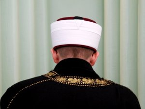 Diyanet'te gay imam krizi!