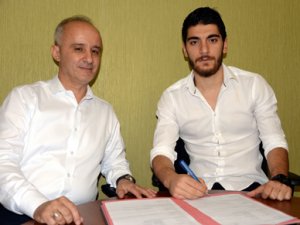 Atiker Konyaspor Can Demir Aktav İle 3 Yıllık Sözleşme İmzaladı